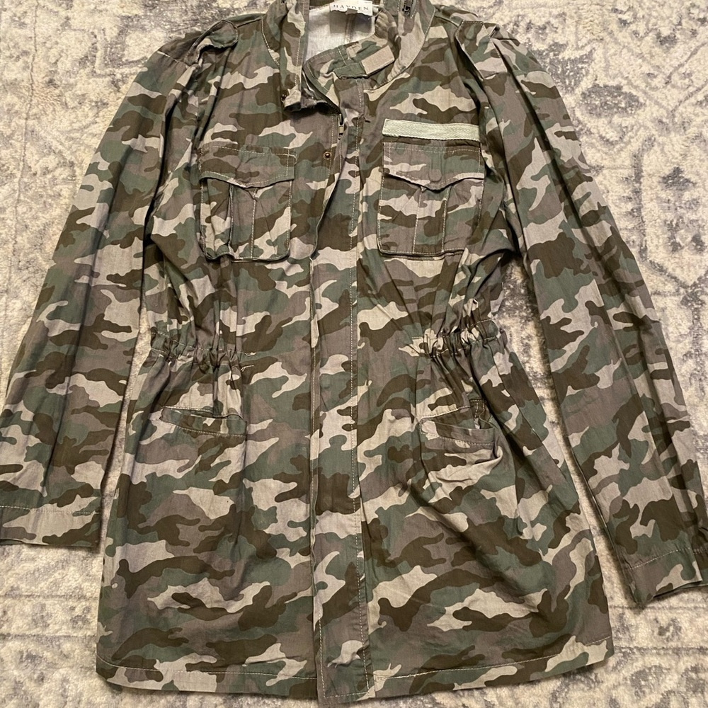 Camo zip up jacket